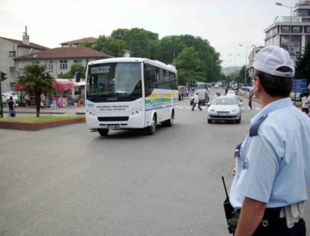Güzergah Tabelaları Ön Camın Üstünde Olacak
