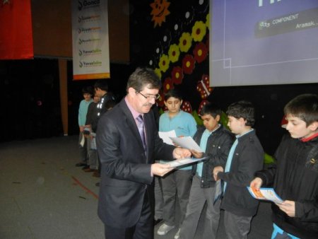 Güzide Hanım Ortaokulu'nda ödül töreni