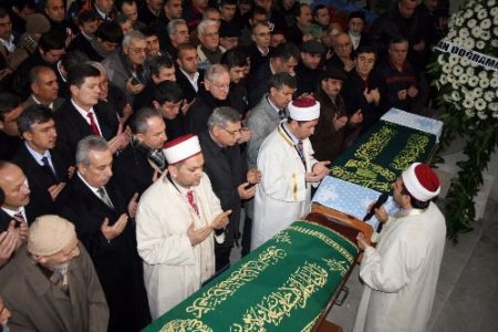 Haberal, Babasının Cenazesine Katılamadı