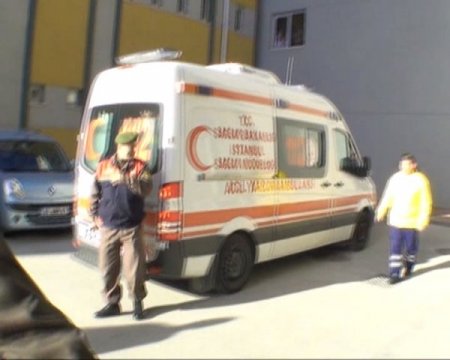 Haberal'ı Hastaneye Getiren Jandarma Görevlisine Ambulans Çarptı