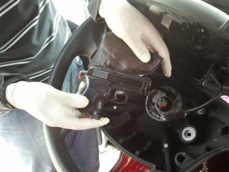 Habur’da Kaçak Silah Ve Elektronik Eşya Ele Geçirildi