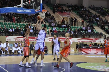 Hacettepe: 63 - Banvit: 77