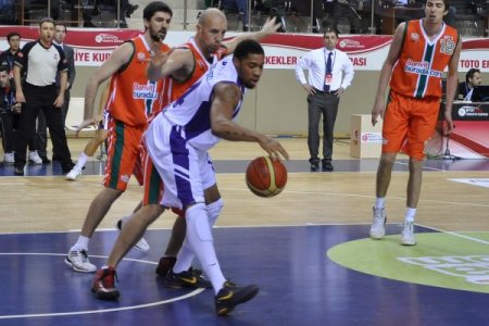 Hacettepe: 63 - Banvit: 77