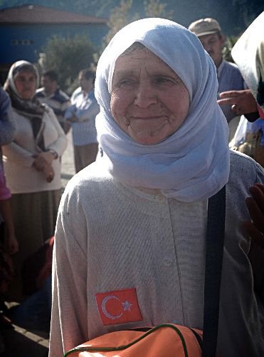 Hacı Adaylarına Önemli Uyarı: Mekke'de Çamaşır Yıkayıp Alışveriş Yaparak Vaktinizi Boşa Harcamayın