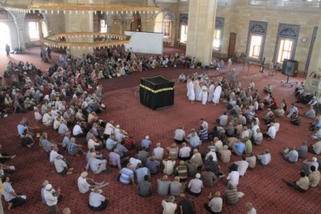 Hacı adaylarına uygulamalı tavaf eğitimi