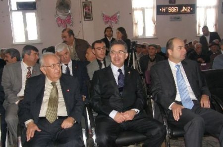 Hacı Bektaş-ı Veli Anadolu Kültür Vakfı Başkanı Çetinkaya: "binamız İçerisinde, Babam Dahi Mezarından Çıkıp Gelse Siyaset Yaptırmam