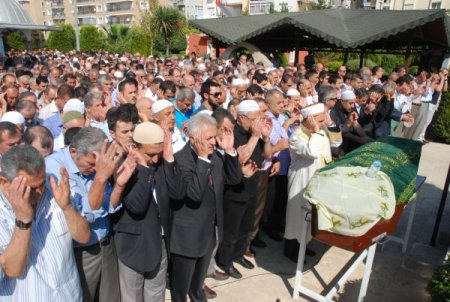 Hacı Hanım Kazancı son yolculuğuna dualarla uğurlandı