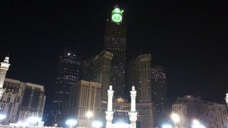 Hacılar Bu Sene Dünyanın En Büyük Saatine Bakarak Namaz Vaktini Öğrenecek