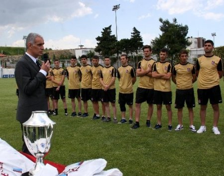 Hacıosmanoğlu: Hiçbir camia ile sorunumuz yok, emek hırsızlarıyla var