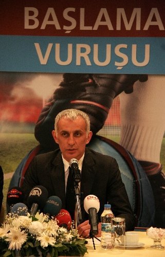 Hacıosmanoğlu: Trabzonspor'un hocası Mustafa Reşit Akçay'dır