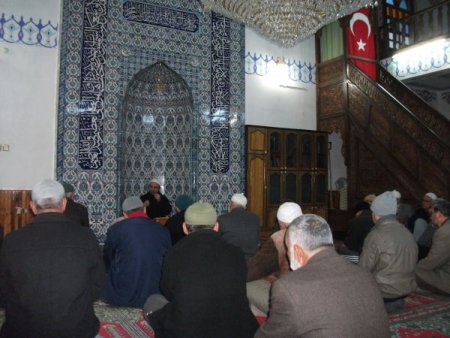 Hadis dersleri, sabah namazına ilgiyi artırdı