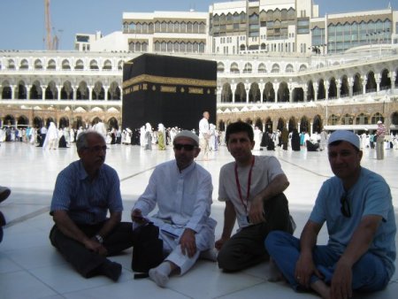 Hafız Öğrencilere Umre Hediyesi