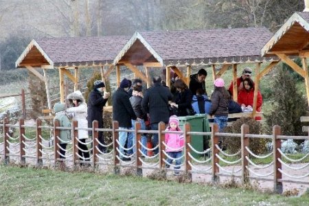 Hafta Sonunu Fırsat Bilen Vatandaşlar Ladik'te Kayak Ardından Piknik Yapıyor