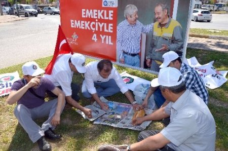 Hak-İş Konfederasyonu Antalya İl Temsilcisi: İşçi sınıfı 1 Mayıs’ta çalışıyor