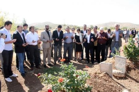 Hakan Şükür Ve Meltem Cumbul, Bilge Köyünün Yetim Çocuklarını Ziyaret Etti