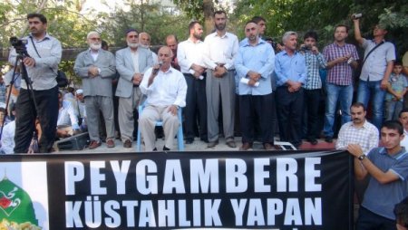 Hakaret içerikli filme Batman’dan tepki