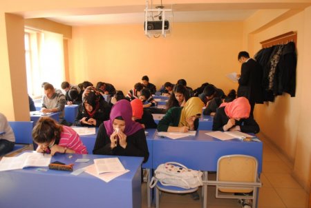 Hakkari FEM Dershanesi'nin YGS deneme sınavına büyük ilgi