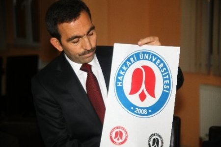 Hakkari Üniversitesi'nin yeni logosu ters lale seçildi