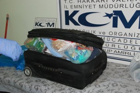 Hakkari'de 11 Kilogram Eroin Ele Geçirildi