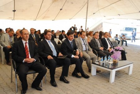 Hakkari’de 400 okulda 3 bin 500 öğretmen görev yapıyor