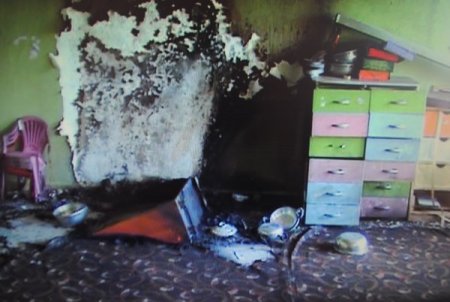 Hakkari'de bölücü terör örgütü yandaşları 3 okulu yaktı(2)