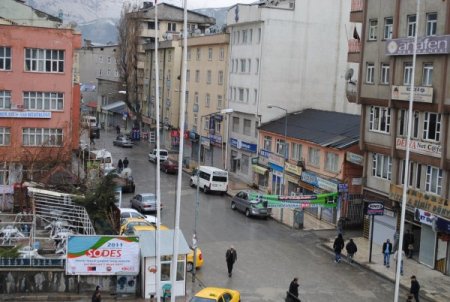 Hakkari'de Esnaflar Kepenk Açmadı