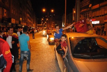 Hakkari’de Galatasaray taraftarları coştu