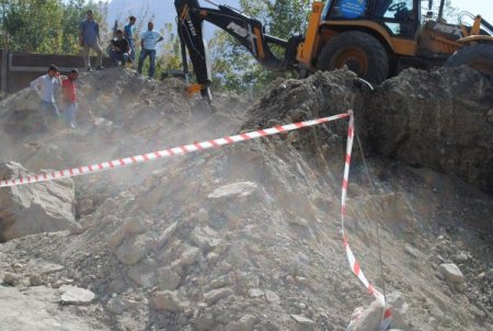 Hakkari’de inşaat alanında kemik ve mezar taşları bulundu