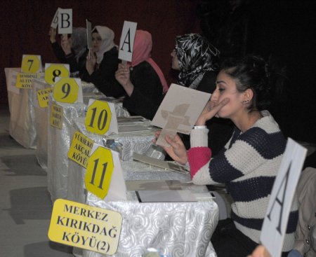 Hakkari'de kadın çiftçiler yarıştı