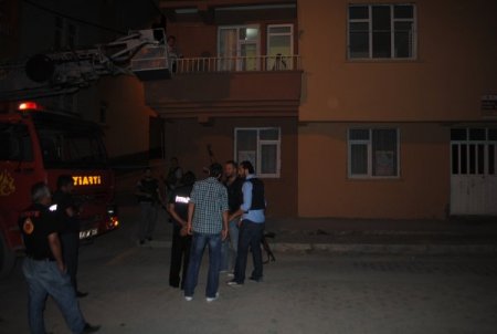 Hakkari’de Kadın Derneğine Ses Bombası Atıldı