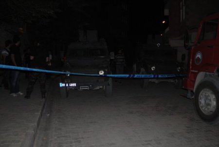 Hakkari’de Kadın Derneğine Ses Bombası Atıldı