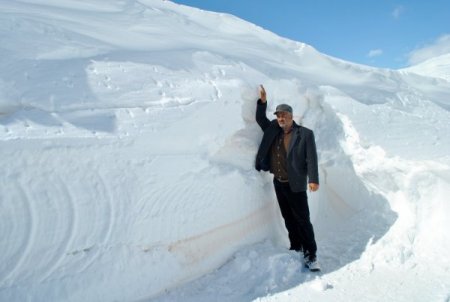 Hakkari’de Kapan Köy Yollarını Açma Çalışmalarına Başlandı