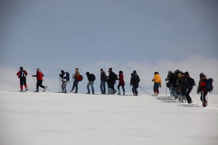 Hakkari'de 'Kış Doğa Yürüyüşü' yapıldı