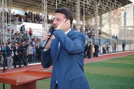 Hakkari’de peygamber sevgisi stada sığmadı