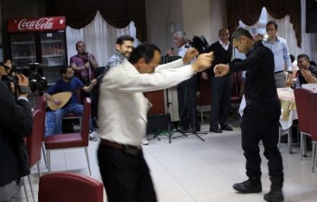 Hakkari'de polislere moral gecesi