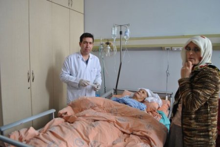 Hakkarililer, endoskopi ile tedavi görmenin sevincini yaşıyor