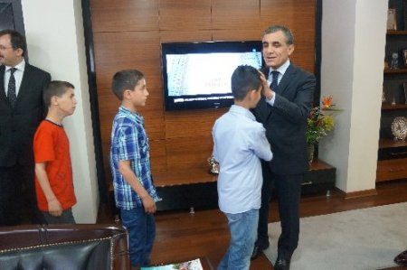 'Hakkari'nin sümbülleri Adana'da boy verdi'