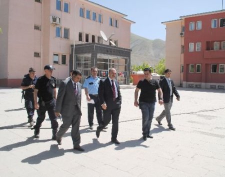Hakkâri Adliyesi'nde Yoğun Güvenlik Önlemleri Alındı