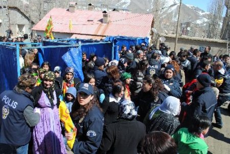 Hakkâri'de Nevruz Kutlamaları Başladı