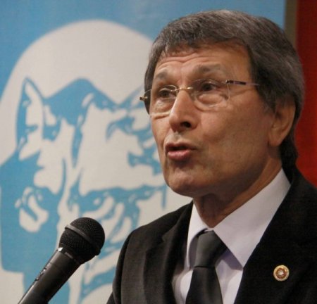 Halaçoğlu: Demirel, Orhun Abideleri'nin etrafında 7 kere dolaşarak Türk oldu