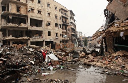 Halep'ten çıkamayan Suriyelilerin imdadına yardım kuruluşları yetişti