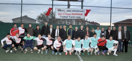 Halı saha maçta şehit edilen Komiser Cem Kerman anısına turnuva