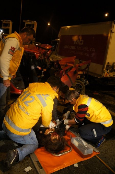 Haliç Köprüsü'nde zincirleme kaza: 3 ağır yaralı