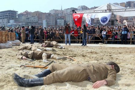 Haliç’in kıyısına Çanakkale Savaşı platosu kuruldu