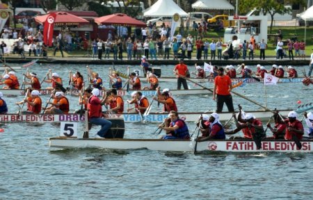 Haliç'te 'Dragon' heyecanı