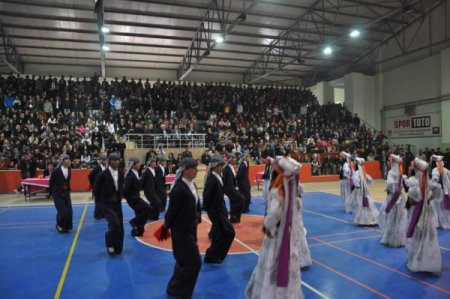 Halk Dansları Yarışmasında Dereceye Girenler Ödüllerini Aldı