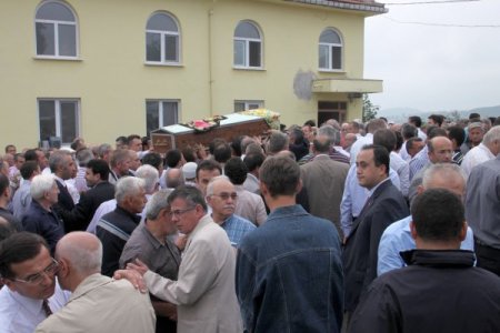 Halk eğitim Merkezi Müdürü İzzet Şahin, eşini kaybetti