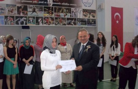 Halk Eğitim Merkezlerinin Yıl Sonu Sergileri Başladı