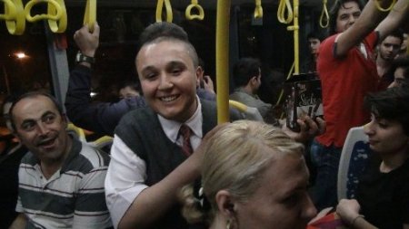 Halk otobüsünde şeker oyunu (Özel)