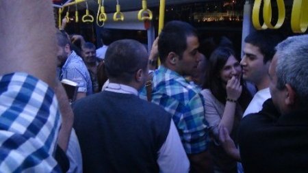 Halk otobüsünde şeker oyunu (Özel)